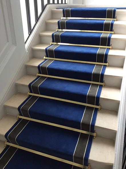 Installation de tapis d'escalier à Paris